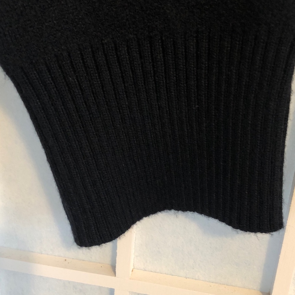 *WINTER SALE* NEW Latchlan Men’s Black Hooded Pullover Sweater in Medium. - Picture 11 of 12